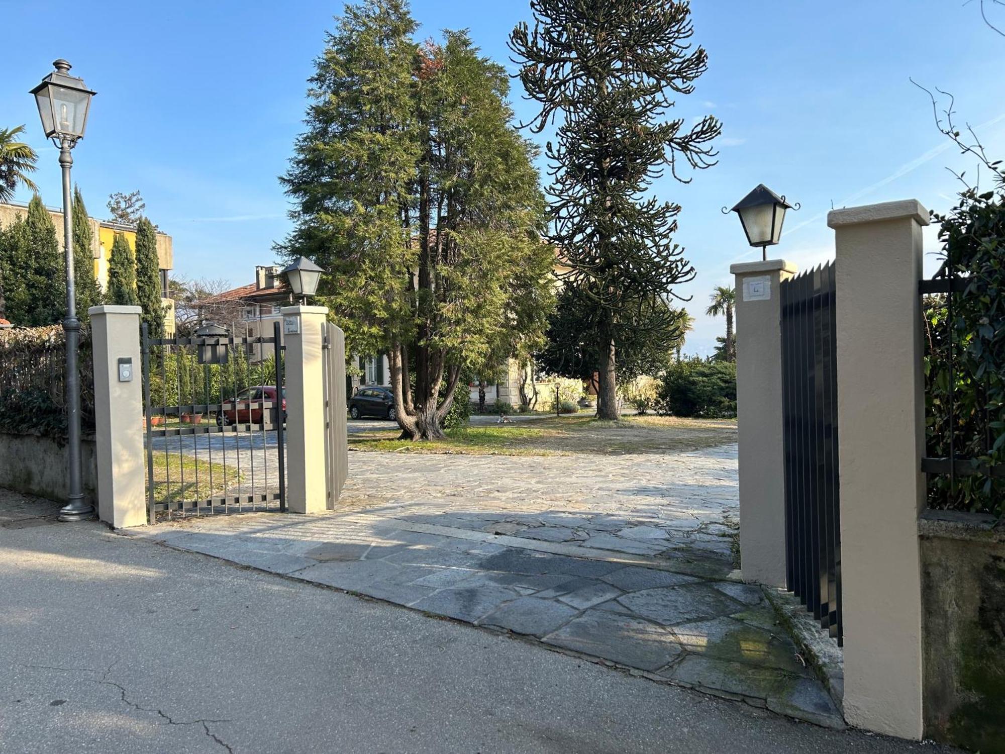 Апарт готель Residenza Dei Fiori Каннеро-Рив'єра Екстер'єр фото